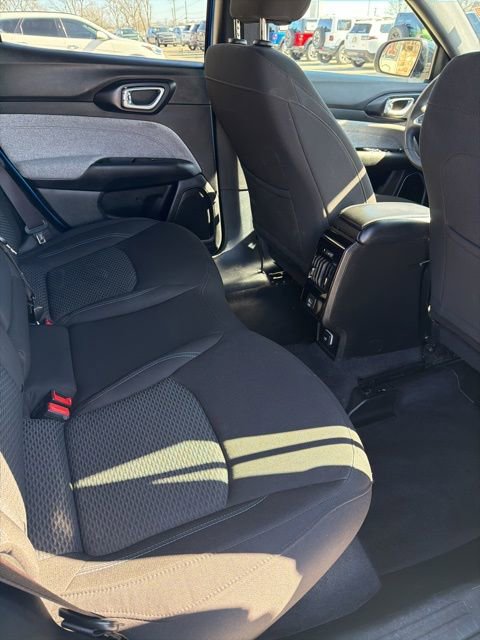 Used 2024 Jeep Compass Sport image 18