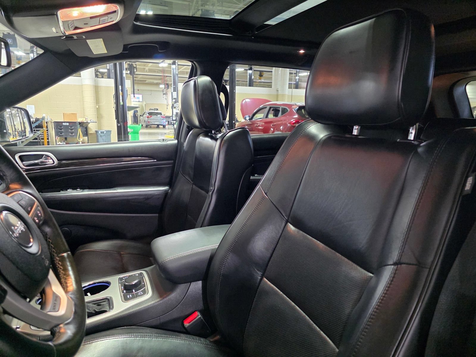 Used 2016 Jeep Grand Cherokee High Altitude AWD/4WD image 23
