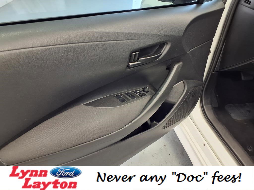 Used 2022 Toyota Corolla LE image 11