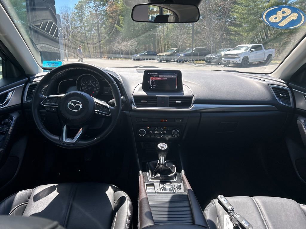 Used 2018 MAZDA MAZDA3 Touring FWD image 11