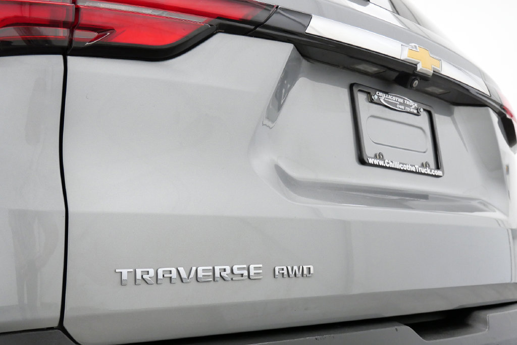 Used 2023 Chevrolet Traverse LT w/ LPO, Floor Liner Package AWD/4WD image 10