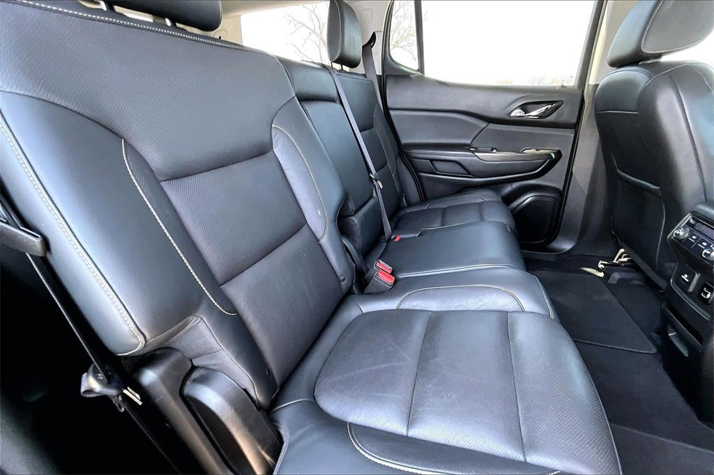 Used 2017 GMC Acadia SLT image 25