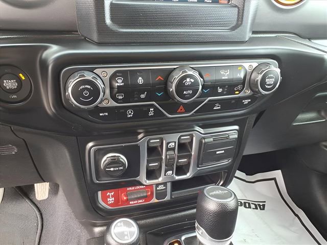 Used 2021 Jeep Gladiator Mojave w/ Cold Weather Group AWD/4WD image 12