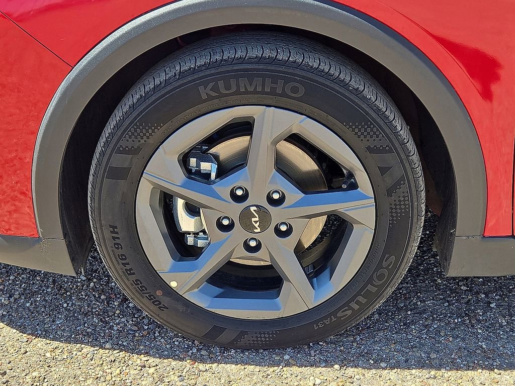 Used 2025 Kia K4 LXS FWD image 10