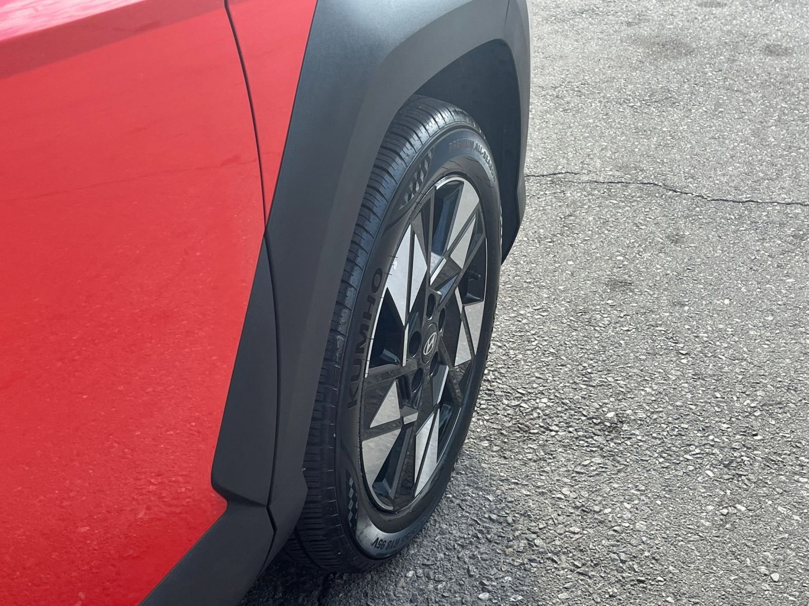 Used 2025 Hyundai Kona SEL image 30