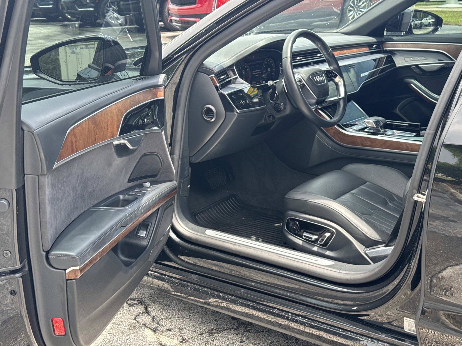 Used 2024 Audi A8 L 3.0T AWD/4WD image 13