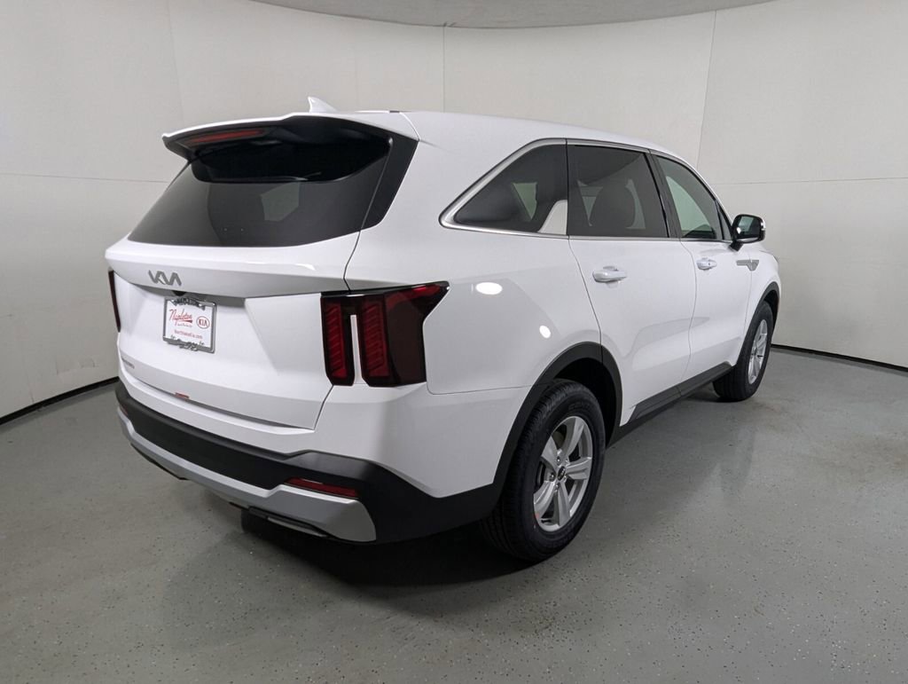New 2025 Kia Sorento LX image 6