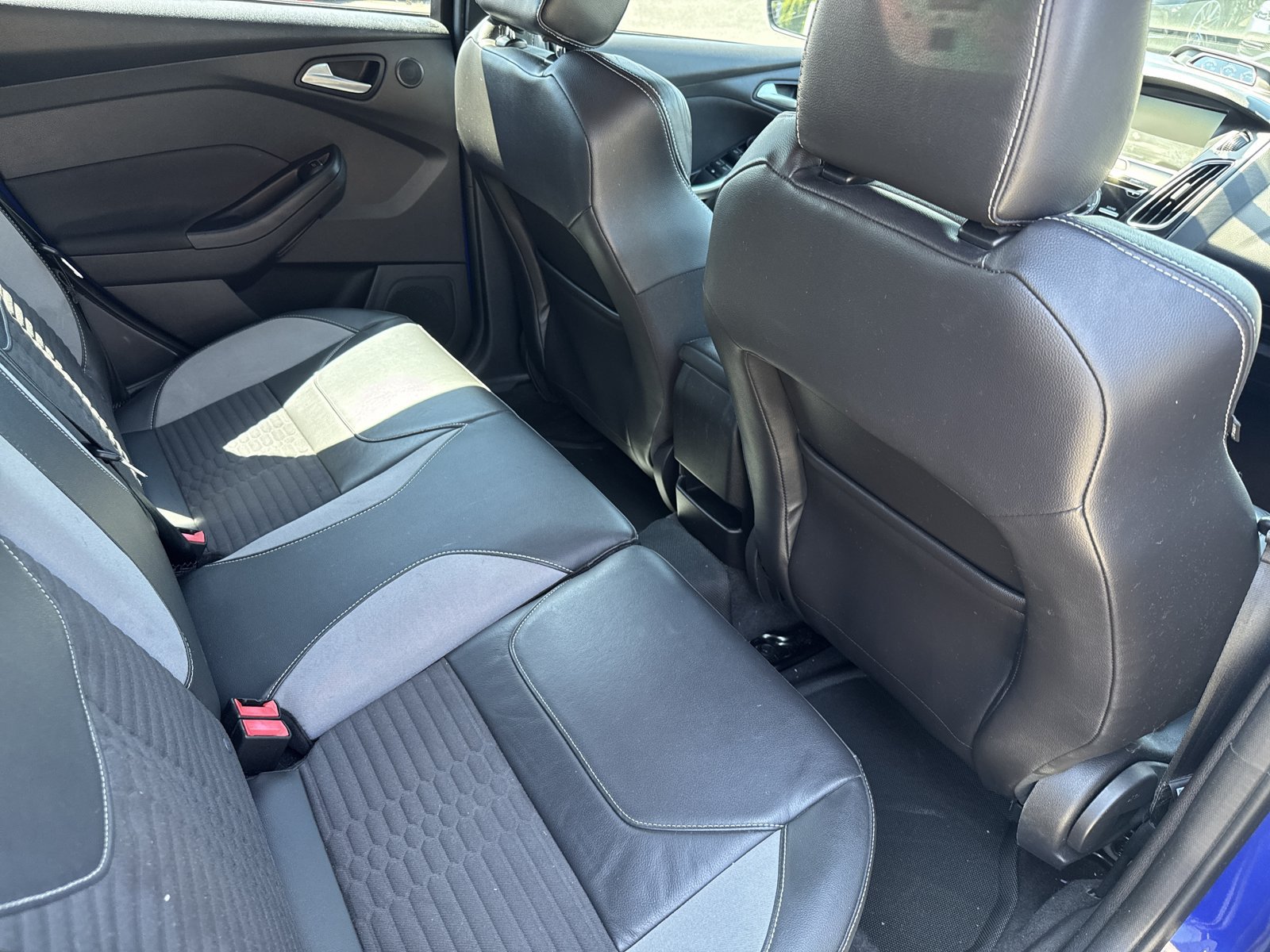 Used 2015 Ford Focus ST w/ Equipment Group 401A FWD image 12