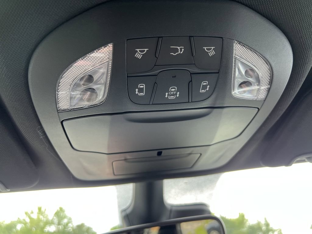 New 2026 Chrysler Pacifica Select image 15