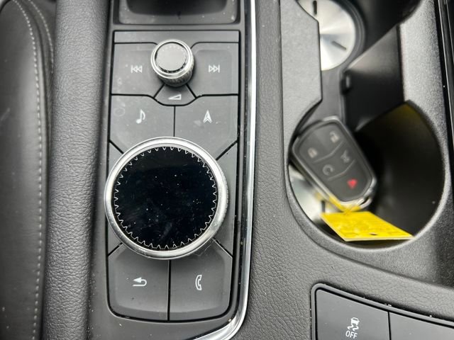 Used 2025 Cadillac XT6 Premium Luxury image 33