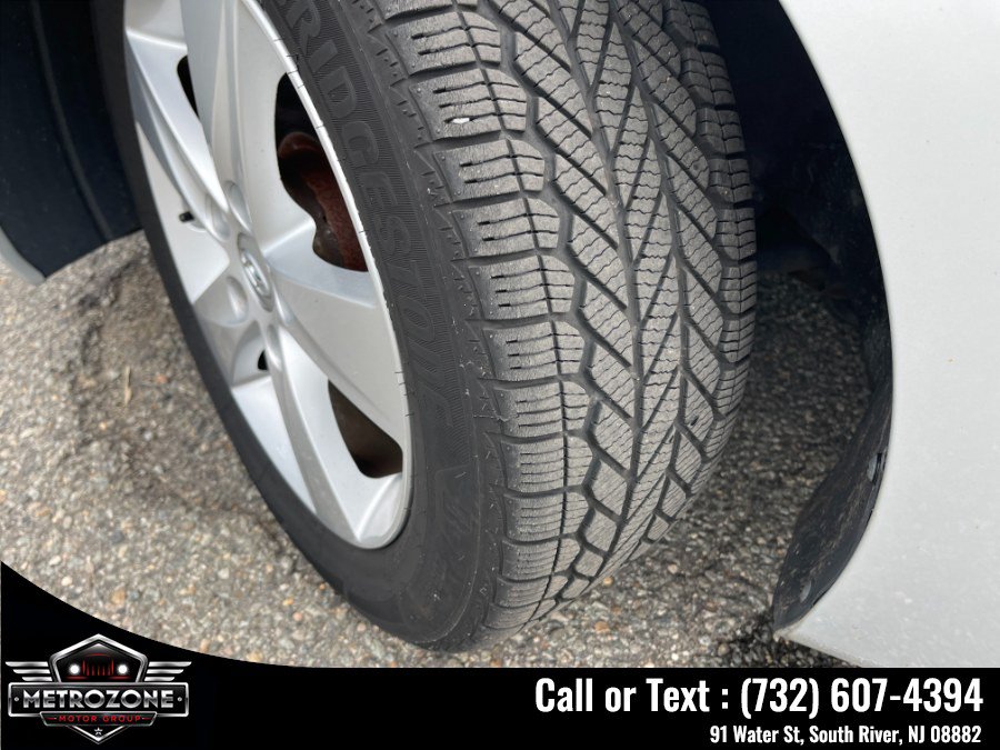Used 2013 Hyundai Elantra GLS w/ Preferred Pkg FWD image 21