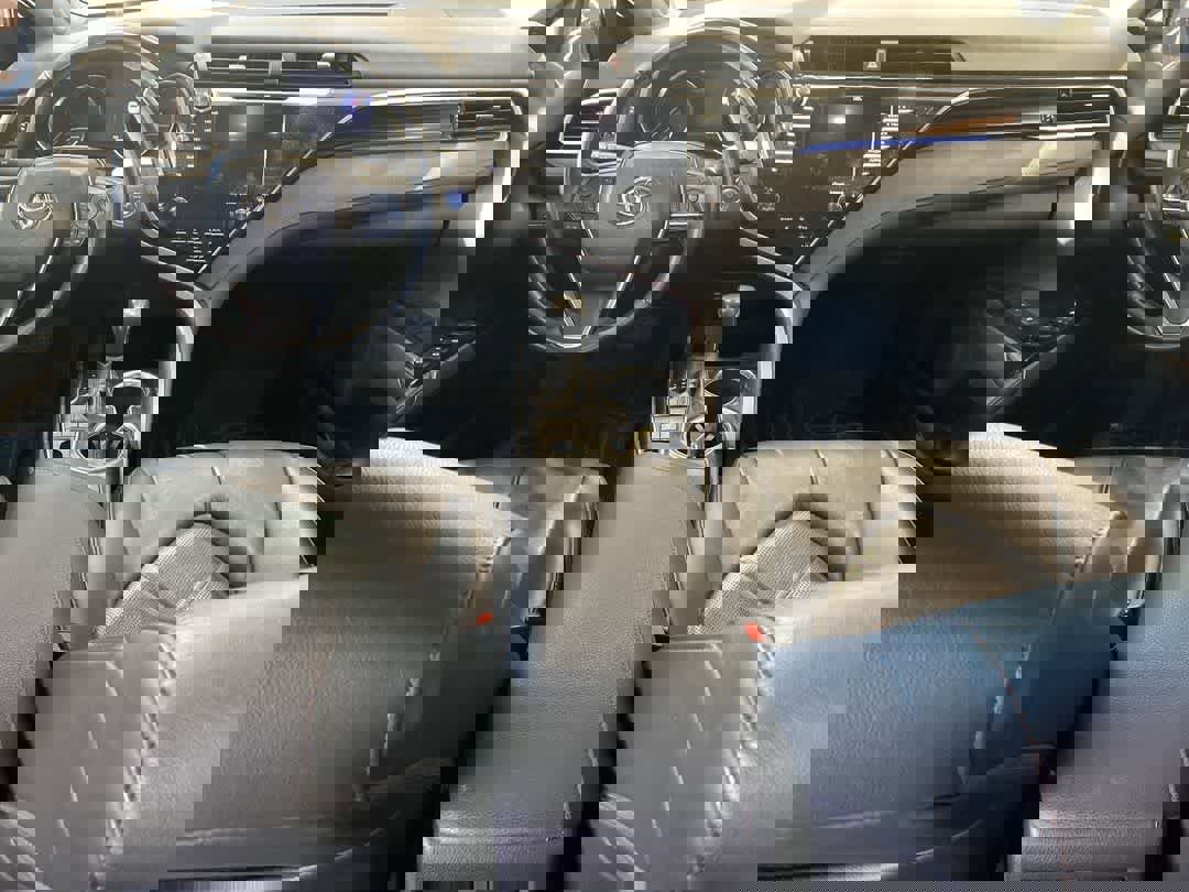 Used 2018 Toyota Camry XLE image 22