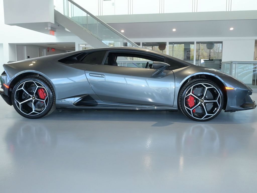 Used 2020 Lamborghini Huracan EVO AWD/4WD image 5