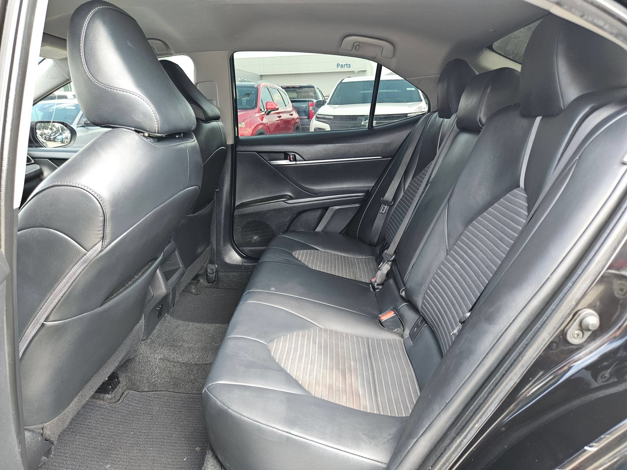 Used 2022 Toyota Camry SE FWD image 14