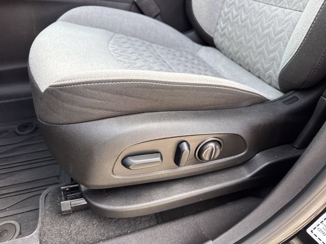 Used 2024 Chevrolet Equinox LS w/ LS Convenience Package FWD image 33