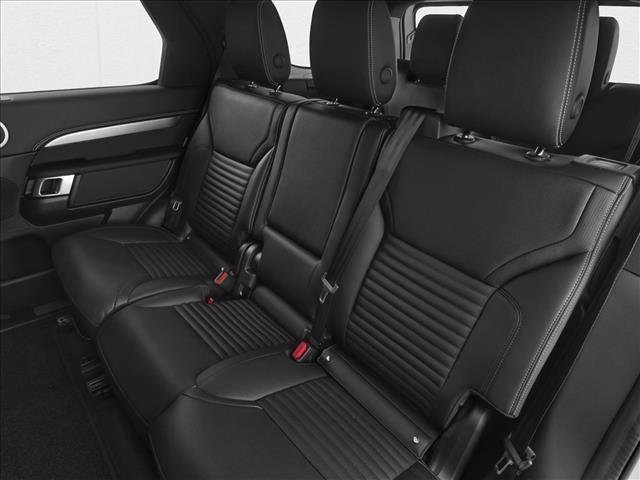 New 2024 Land Rover Discovery Dynamic SE image 9