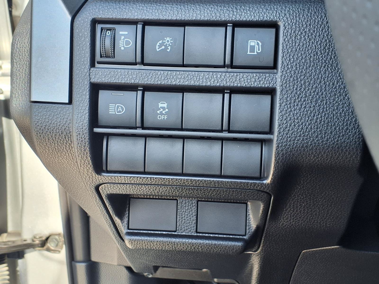 Used 2025 Toyota 4Runner SR5 AWD/4WD image 24