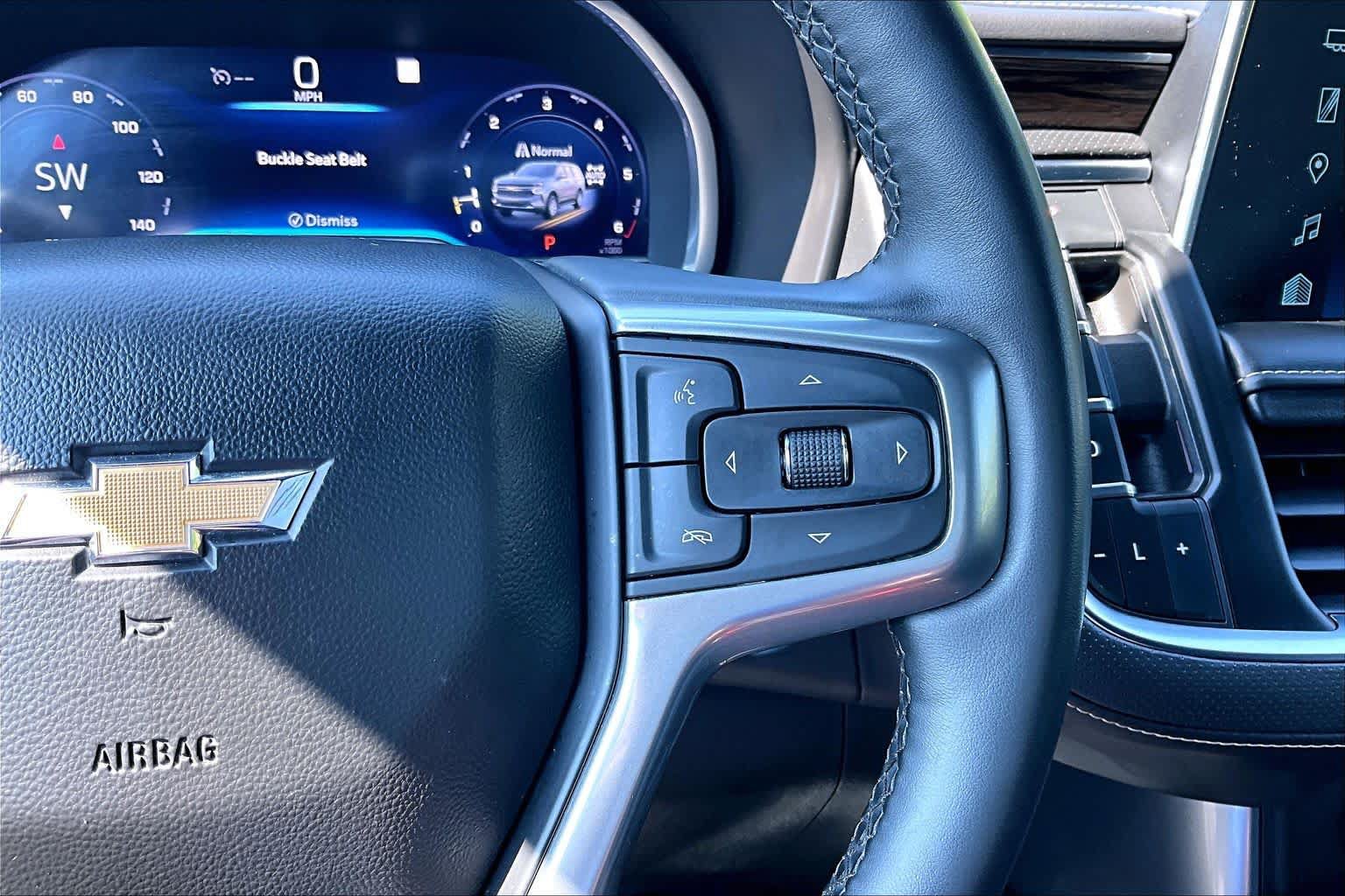 Used 2023 Chevrolet Tahoe Premier AWD/4WD image 25