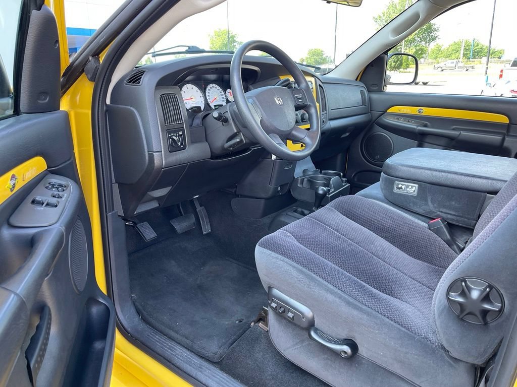 Used 2005 Dodge Ram 1500 Truck SLT w/ Rumblebee Group AWD/4WD image 5