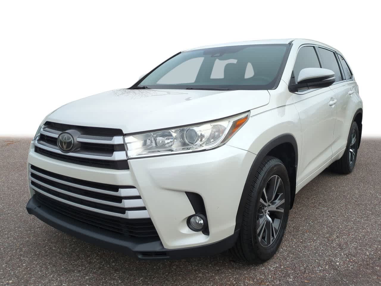 Certified 2018 Toyota Highlander Plus image 1