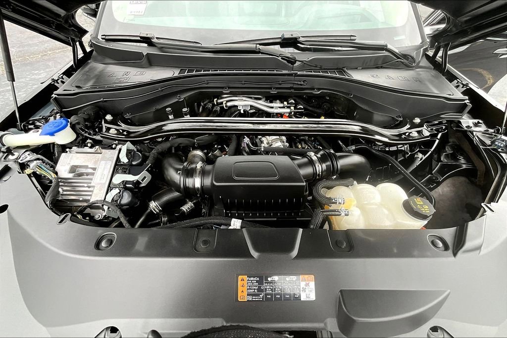 Certified 2023 Lincoln Aviator Reserve w/ Equipment Group 201A image 10