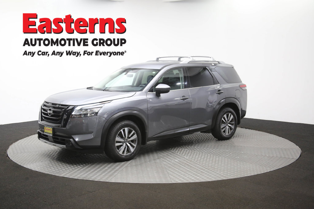 Used 2024 Nissan Pathfinder SL w/ Black Appearance Package AWD/4WD image 60