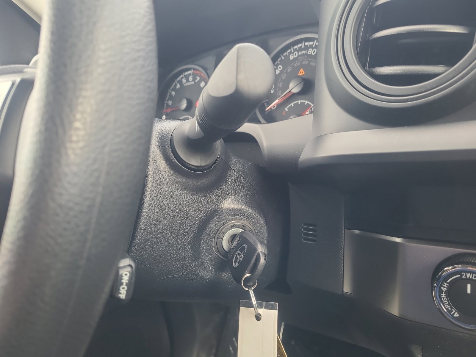 Used 2020 Toyota Tacoma SR image 29