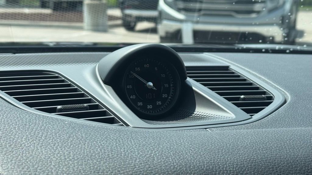 Used 2025 Porsche Panamera 4 image 24