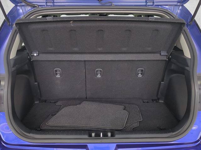 Used 2022 Hyundai Venue Limited FWD image 6