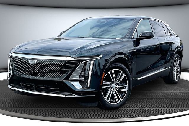 Used 2024 Cadillac Lyriq Luxury w/ LPO, Floor Liner Package AWD/4WD image 3
