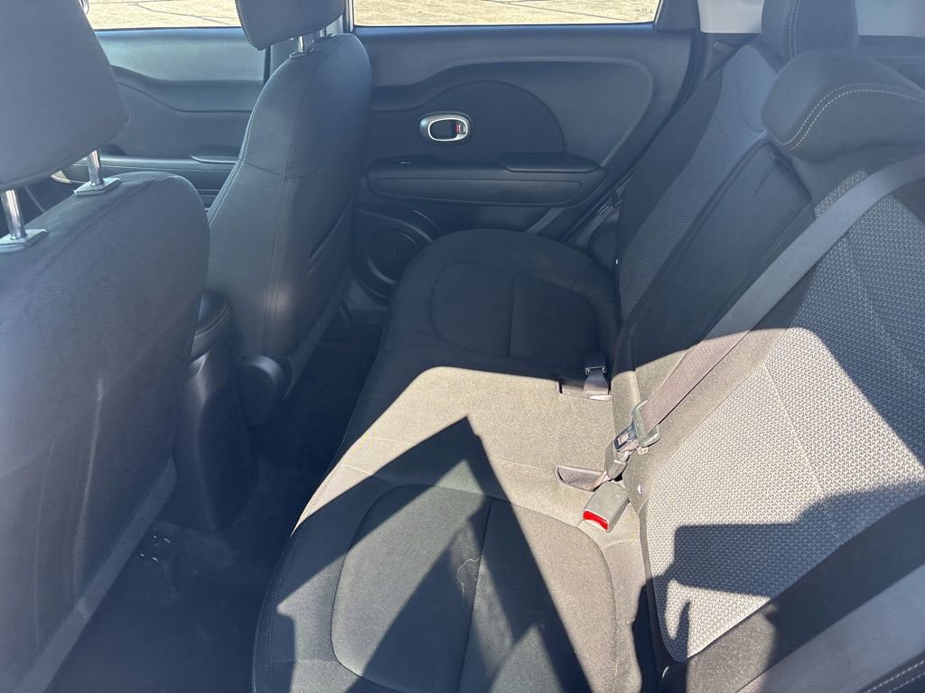 Used 2019 Kia Soul + image 17