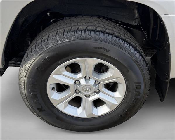 Used 2024 Toyota 4Runner SR5 AWD/4WD image 9