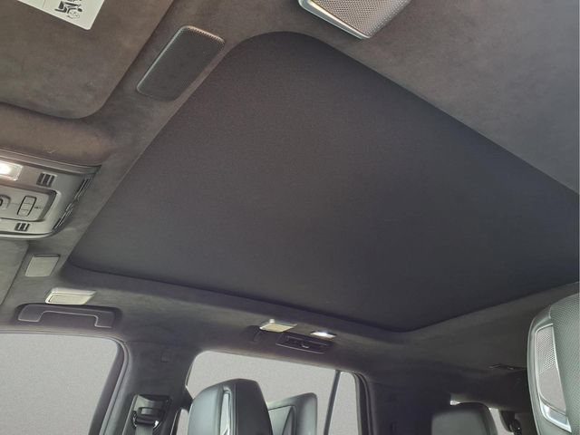 Used 2022 Cadillac Escalade Premium Luxury Platinum AWD/4WD image 22