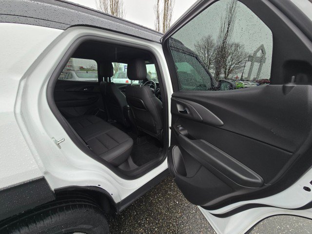 Used 2023 Chevrolet TrailBlazer RS AWD/4WD image 14