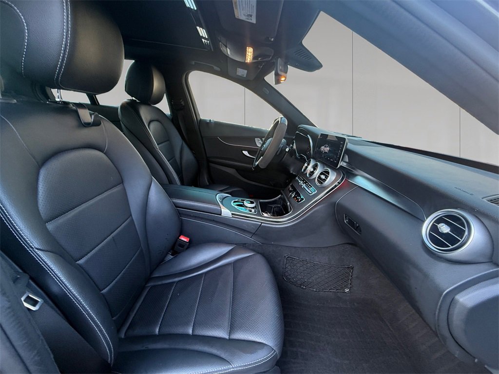 Used 2021 Mercedes-Benz C 300 4MATIC Sedan w/ Premium Package image 17