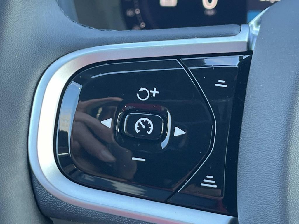 New 2026 Volvo XC60 B5 Plus w/ Protection Package Premier image 27