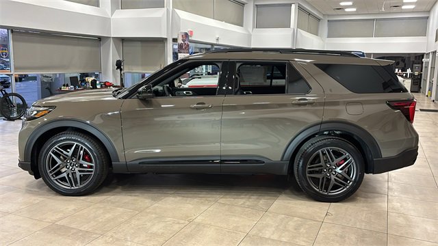 New 2026 Ford Explorer ST w/ Sun And Sound Package image 4