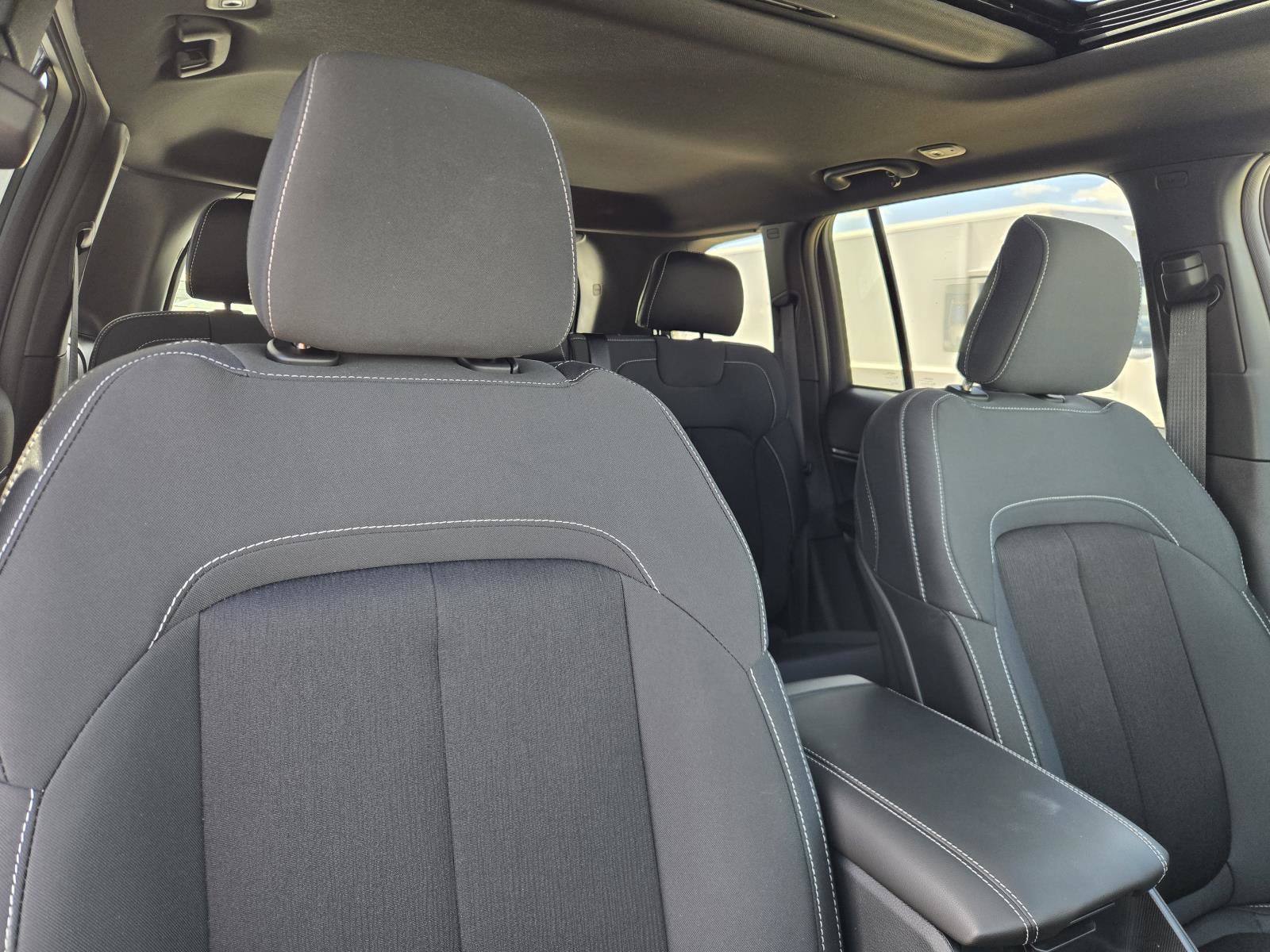 New 2026 Jeep Grand Cherokee Laredo X RWD image 33