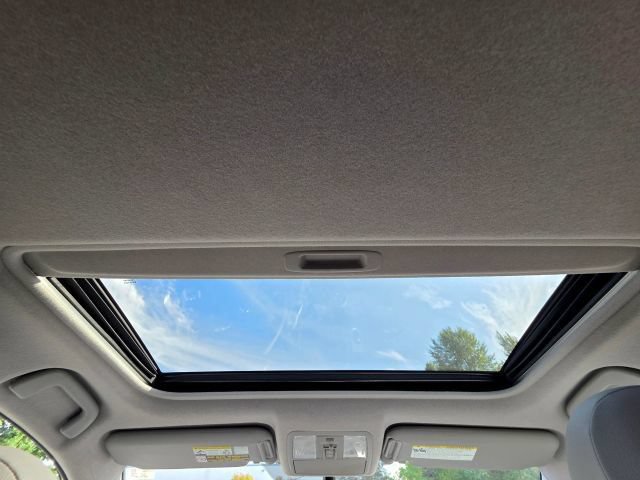 Used 2011 Toyota RAV4 Limited w/ Limited Extra Value Pkg AWD/4WD image 30