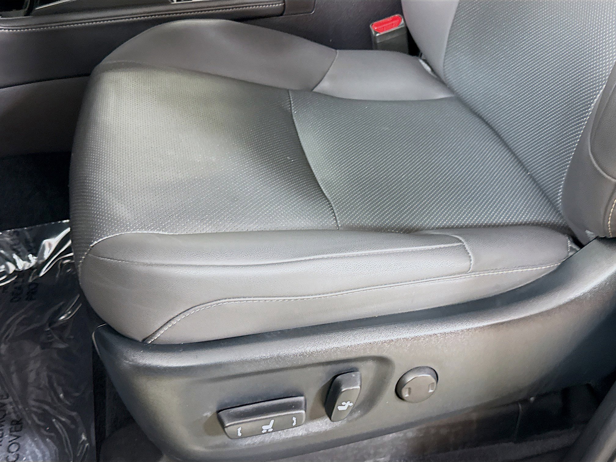 Used 2023 Lexus GX 460 Premium w/ Accessory Package AWD/4WD image 22