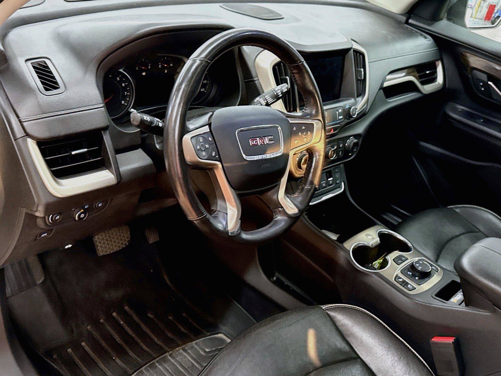 Used 2020 GMC Terrain Denali w/ Denali Premium Package AWD/4WD image 7