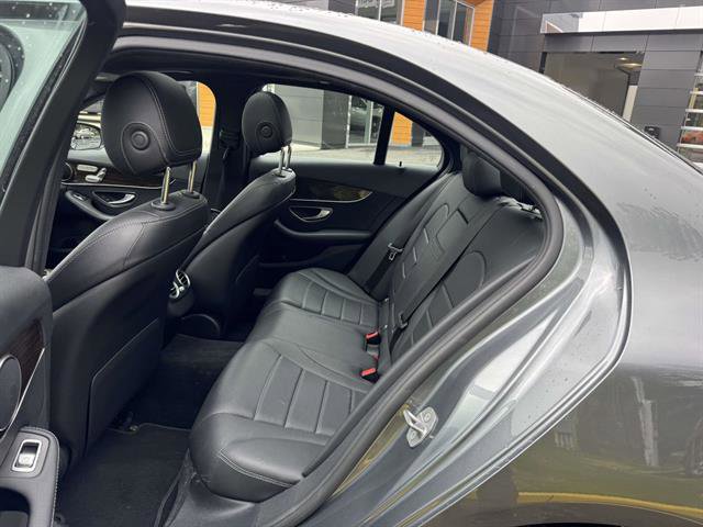 Used 2018 Mercedes-Benz C 300 4MATIC Sedan image 9