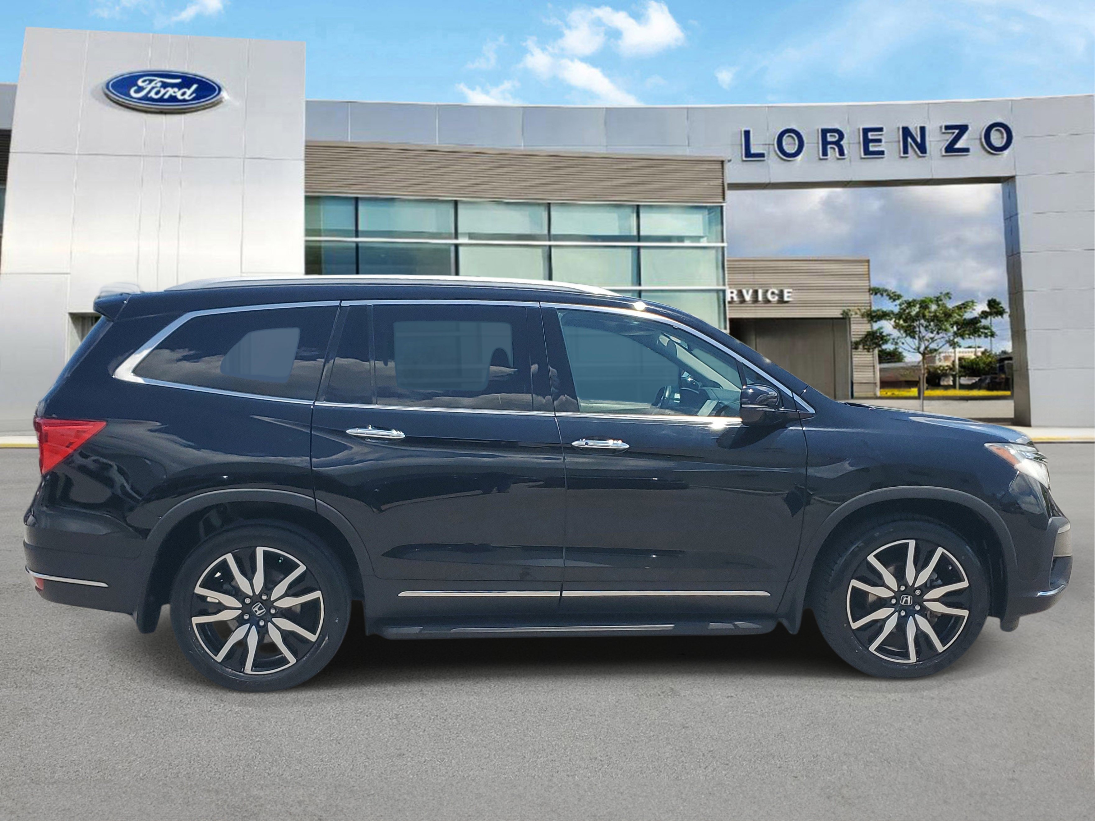 Used 2022 Honda Pilot Touring image 4