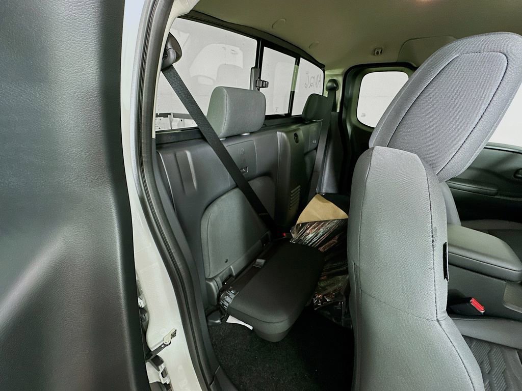 New 2026 Nissan Frontier S image 31