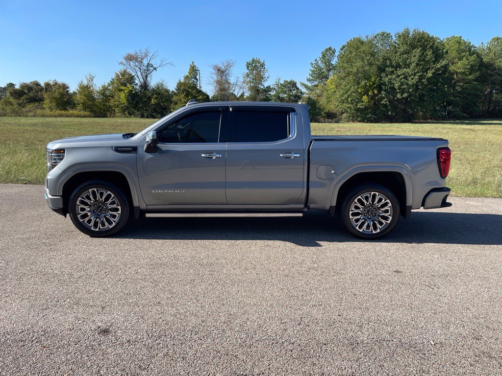 Used 2026 GMC Sierra 1500 Denali Ultimate AWD/4WD image 3