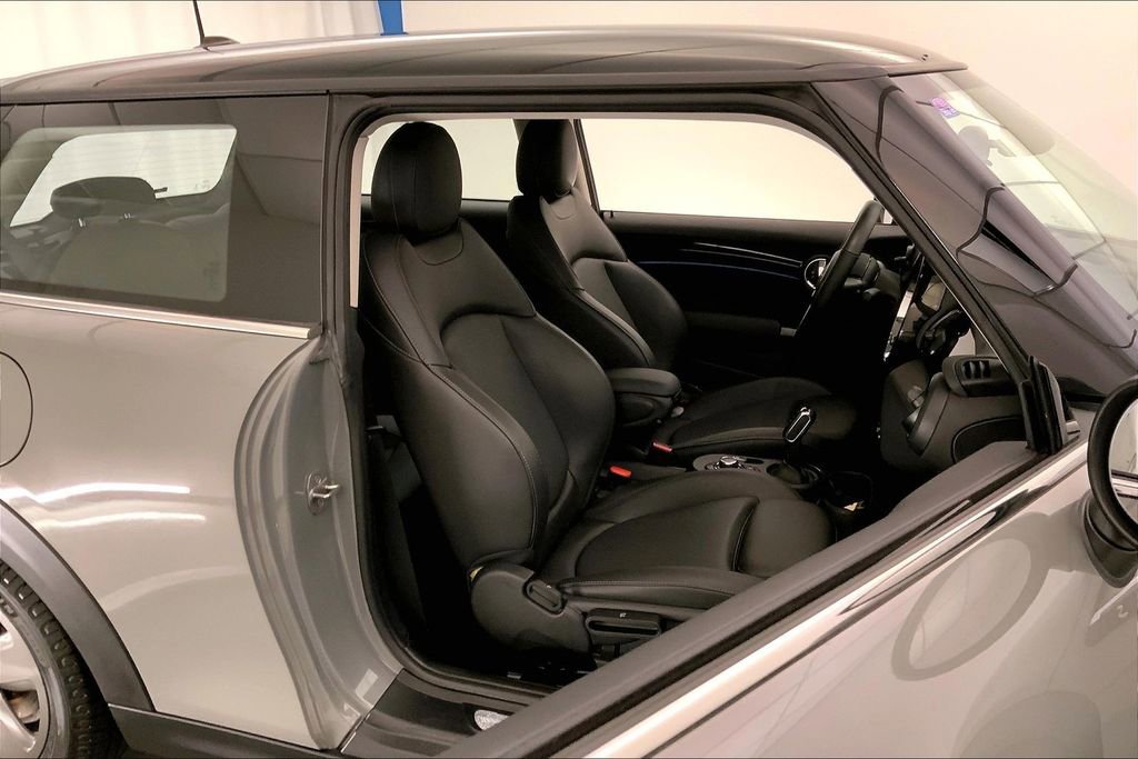 Used 2022 MINI Cooper SE image 6