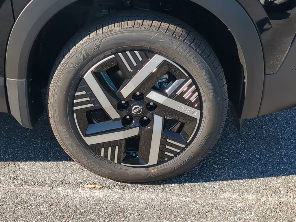 New 2026 Nissan Kicks SV image 10