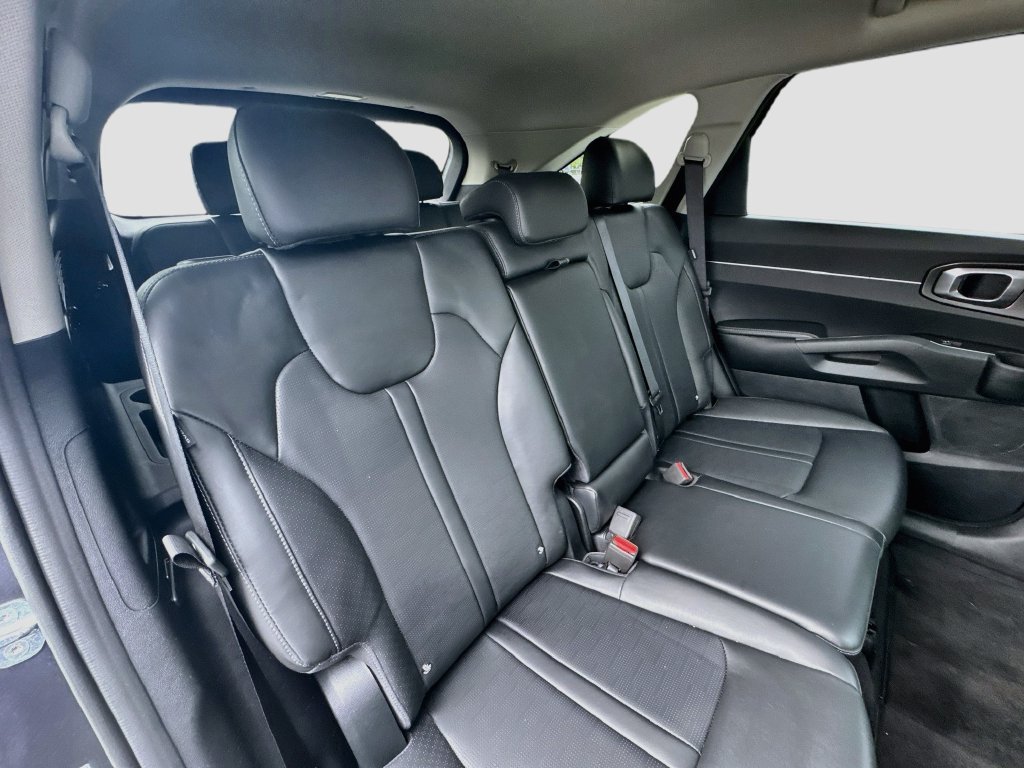 Certified 2025 Kia Sorento S AWD/4WD image 27