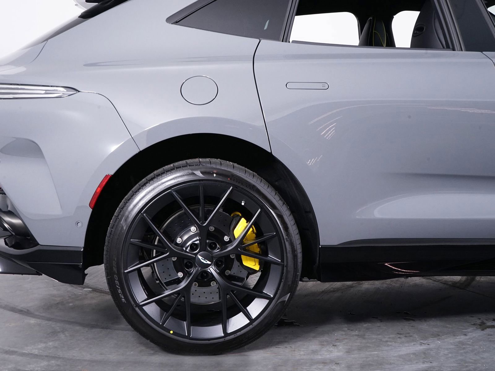 New 2026 Aston Martin DBX 707 image 13