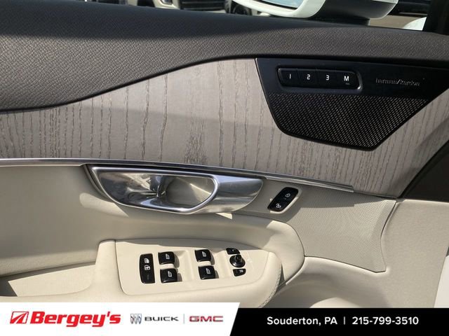 Used 2024 Volvo XC90 B6 Plus AWD/4WD image 25